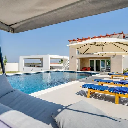 Kotari In Zemunik Gornji - Haus Fuer 10-12 Personen Villa *