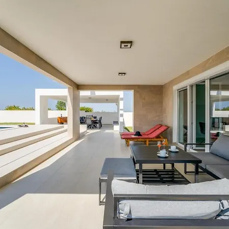 Kotari In Zemunik Gornji - Haus Fuer 10-12 Personen Villa Gornji Zemunik