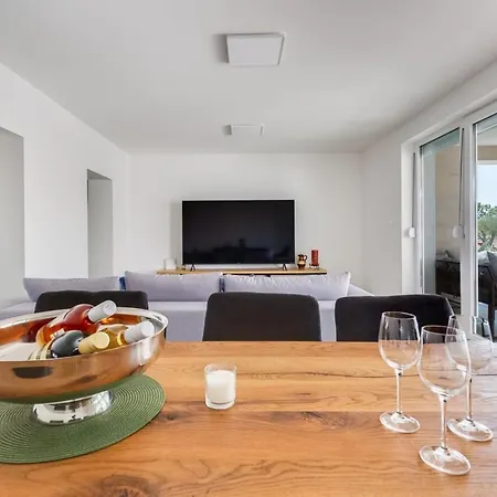 Kotari In Zemunik Gornji - Haus Fuer 10-12 Personen Gornji Zemunik