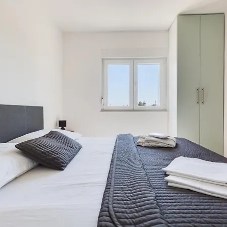 Villa Kotari In Zemunik Gornji - Haus Fuer 10-12 Personen