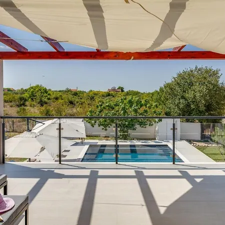 Kotari In Zemunik Gornji - Haus Fuer 10-12 Personen Villa *