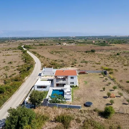 Kotari In Zemunik Gornji - Haus Fuer 10-12 Personen Villa Gornji Zemunik